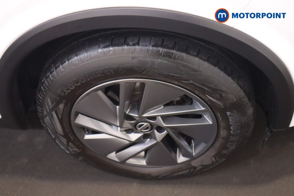 Nissan Qashqai Acenta Premium Manual Petrol SUV - Stock Number (1543328) - 18th supplementary image
