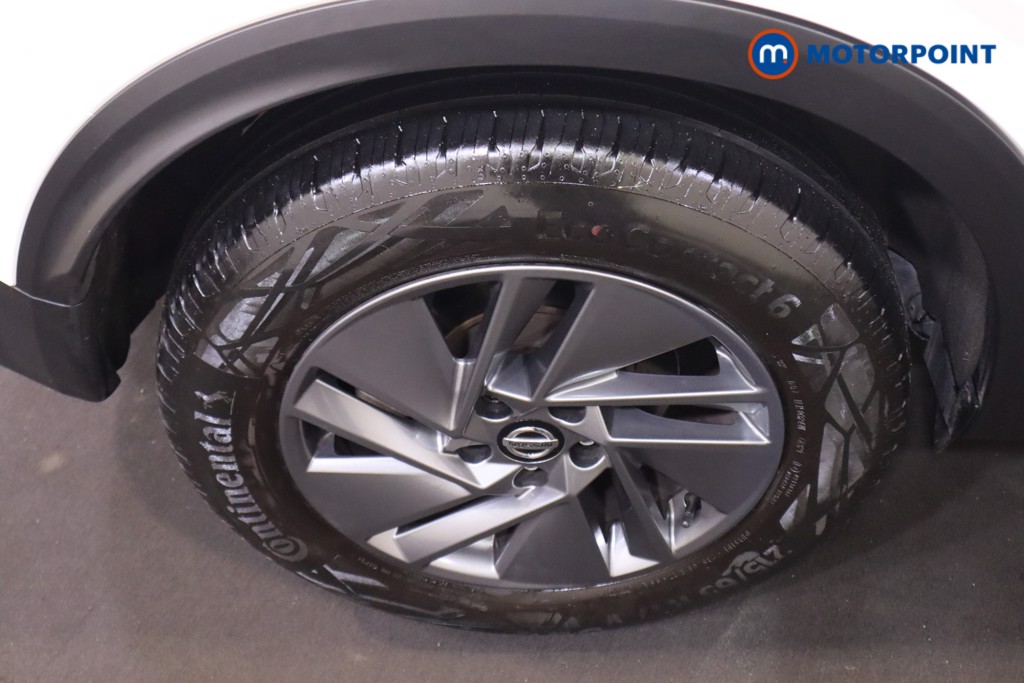 Nissan Qashqai Acenta Premium Manual Petrol SUV - Stock Number (1543328) - 19th supplementary image