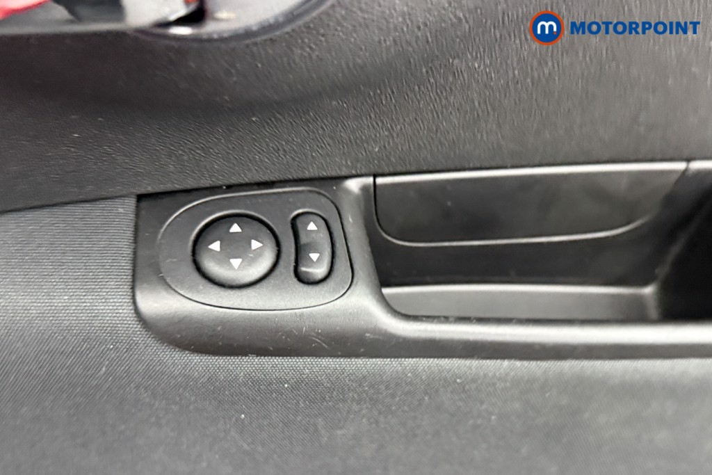 Fiat 500 Lounge Manual Petrol-Electric Hybrid Hatchback - Stock Number (1543369) - 14th supplementary image