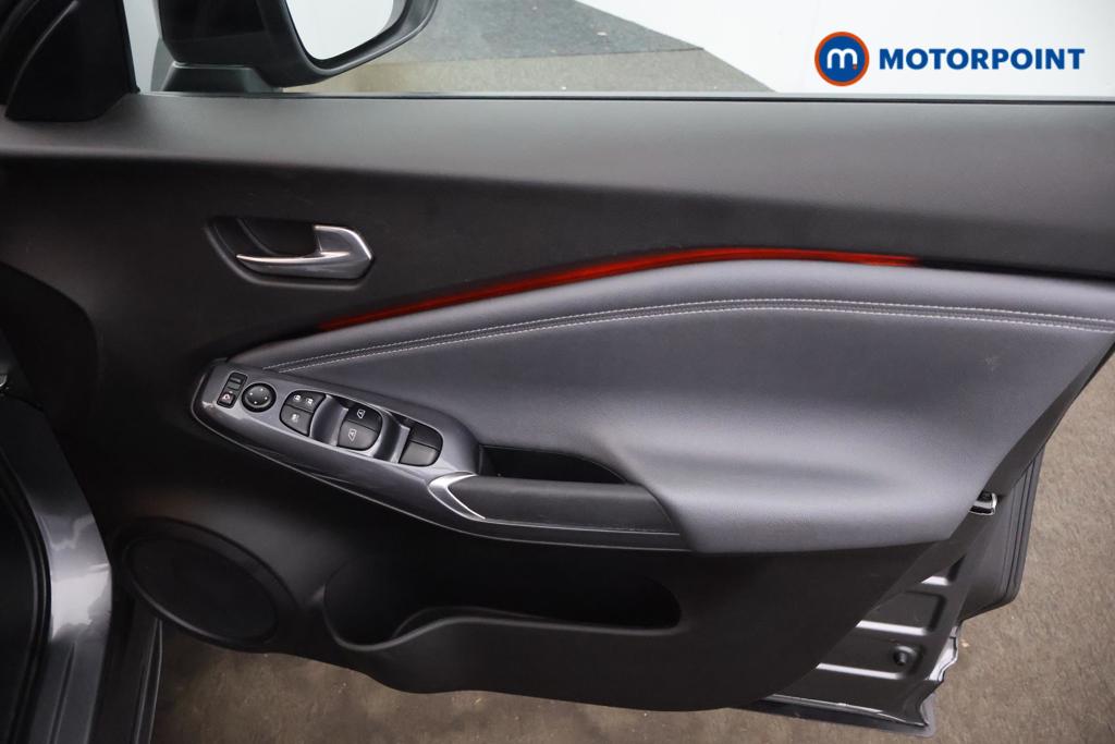 Nissan Juke N-Connecta Manual Petrol SUV - Stock Number (1544534) - 9th supplementary image