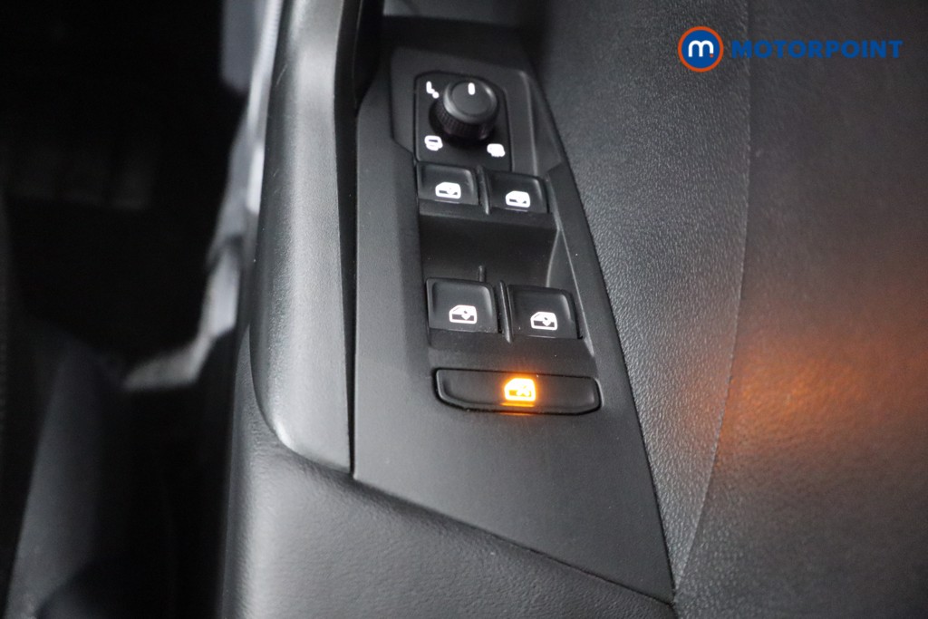 Volkswagen T-Cross Se Edition Manual Petrol SUV - Stock Number (1517542) - 17th supplementary image