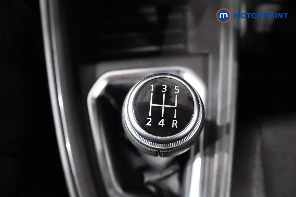 Renault Clio Play Manual Petrol Hatchback - Stock Number (1521506) - 15th supplementary image
