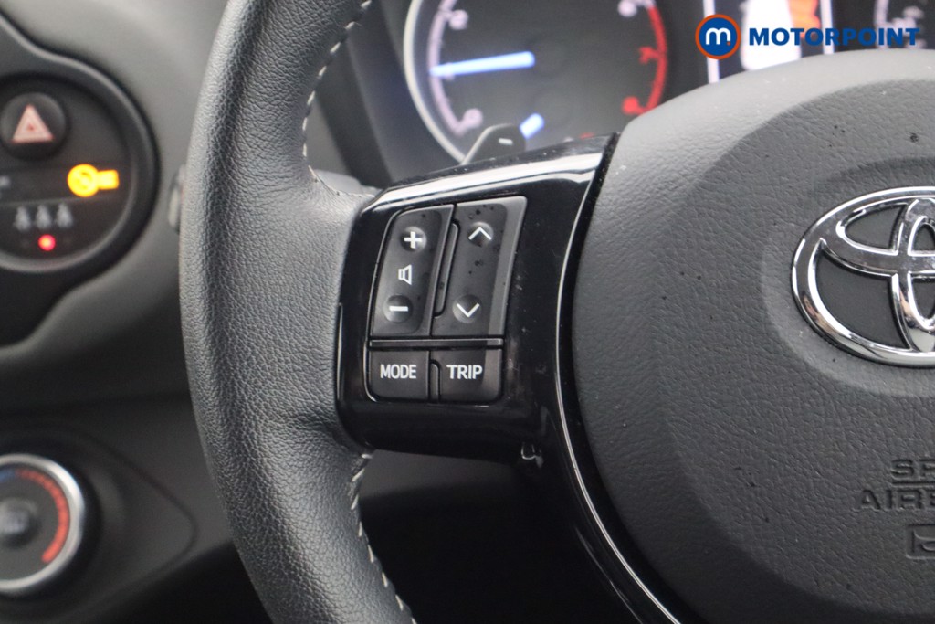 Toyota Yaris Icon Tech Automatic Petrol Hatchback - Stock Number (1522519) - 4th supplementary image