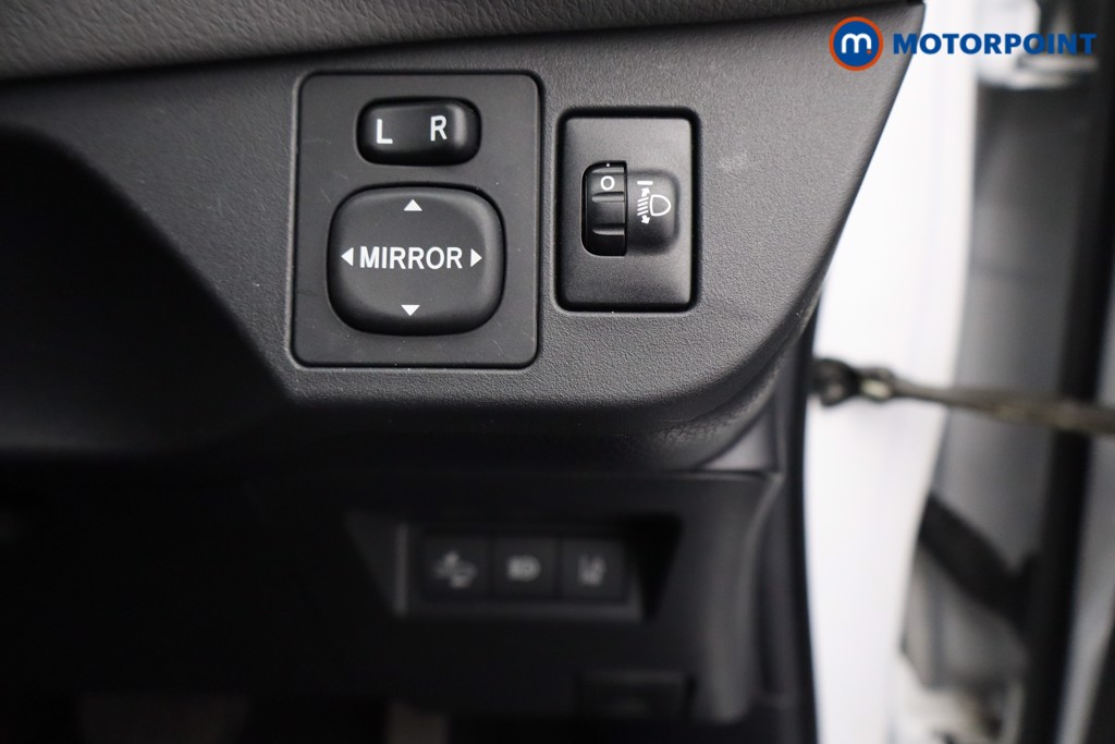 Toyota Yaris Icon Tech Automatic Petrol Hatchback - Stock Number (1522519) - 11th supplementary image