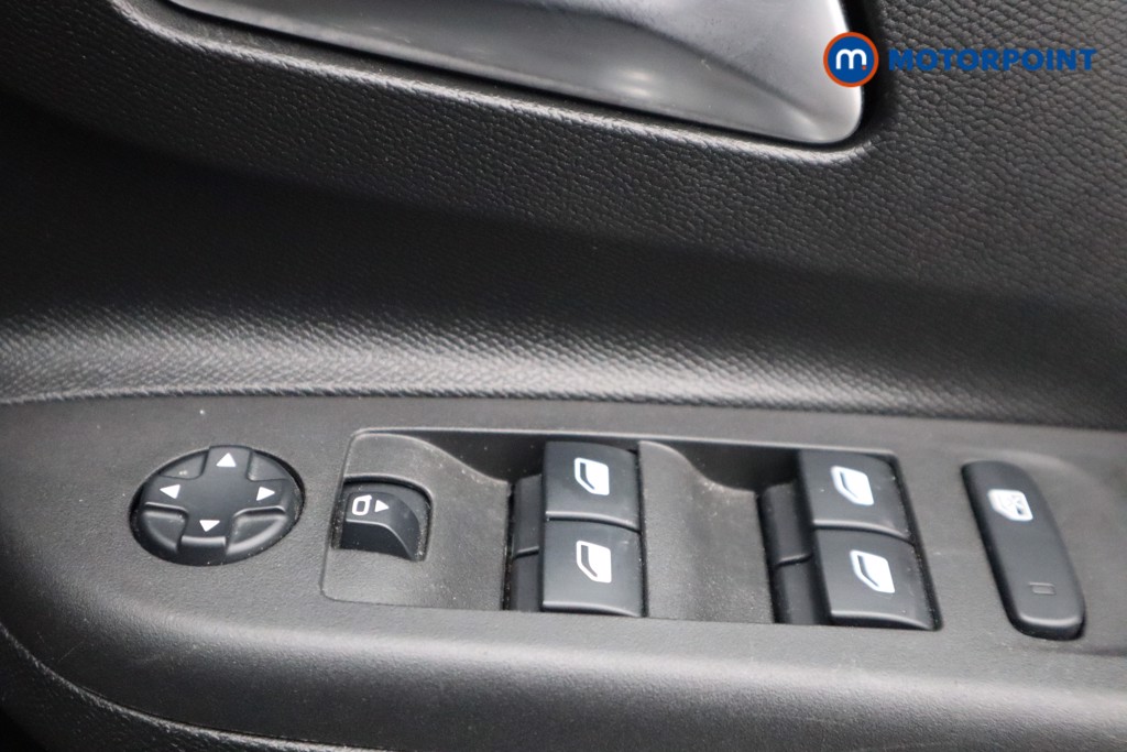 Vauxhall Corsa Elite Nav Automatic Petrol Hatchback - Stock Number (1525633) - 16th supplementary image