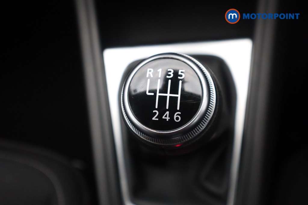 Renault Captur Iconic Manual Petrol SUV - Stock Number (1528402) - 9th supplementary image