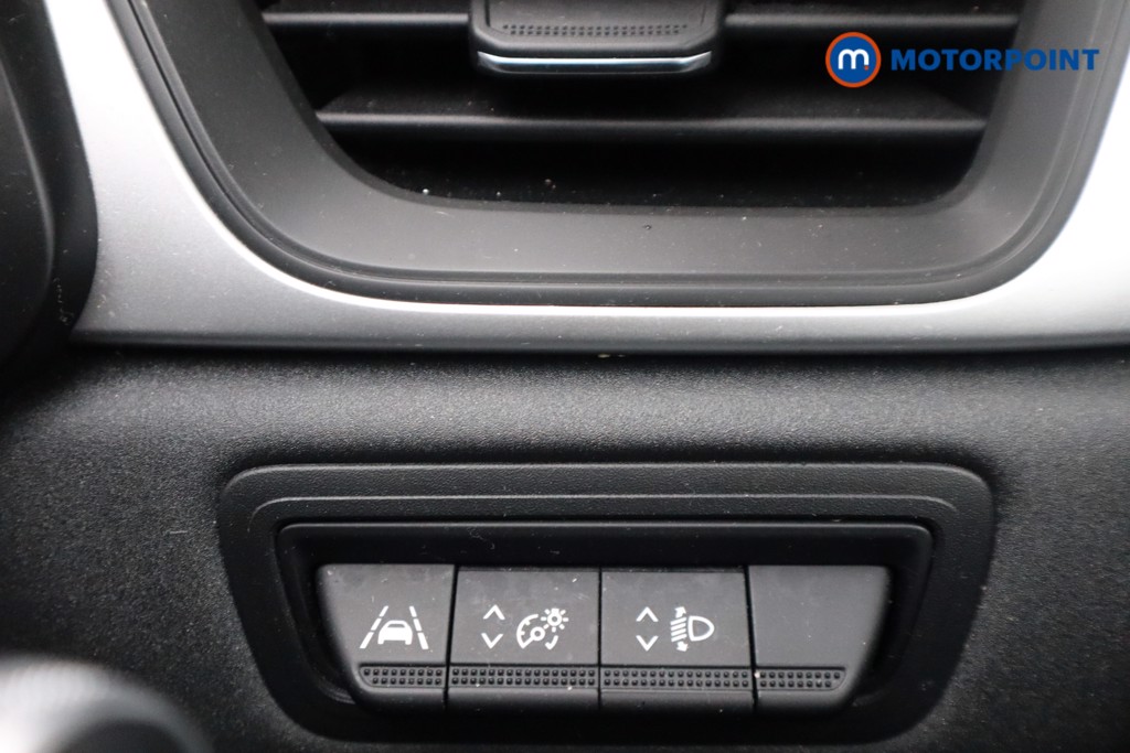 Renault Captur Iconic Manual Petrol SUV - Stock Number (1528402) - 13th supplementary image