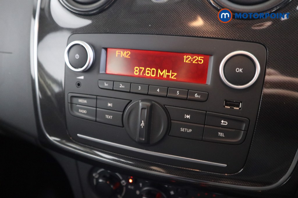 Dacia Sandero Essential Manual Petrol Hatchback - Stock Number (1530694) - 4th supplementary image
