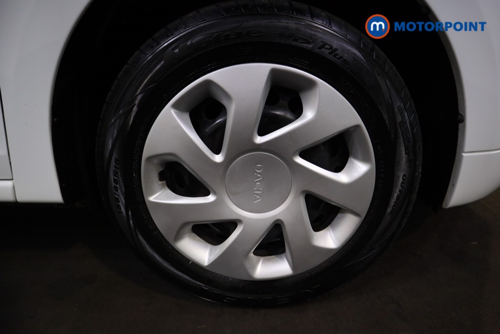 Dacia Sandero Essential Manual Petrol Hatchback - Stock Number (1530694) - 11th supplementary image