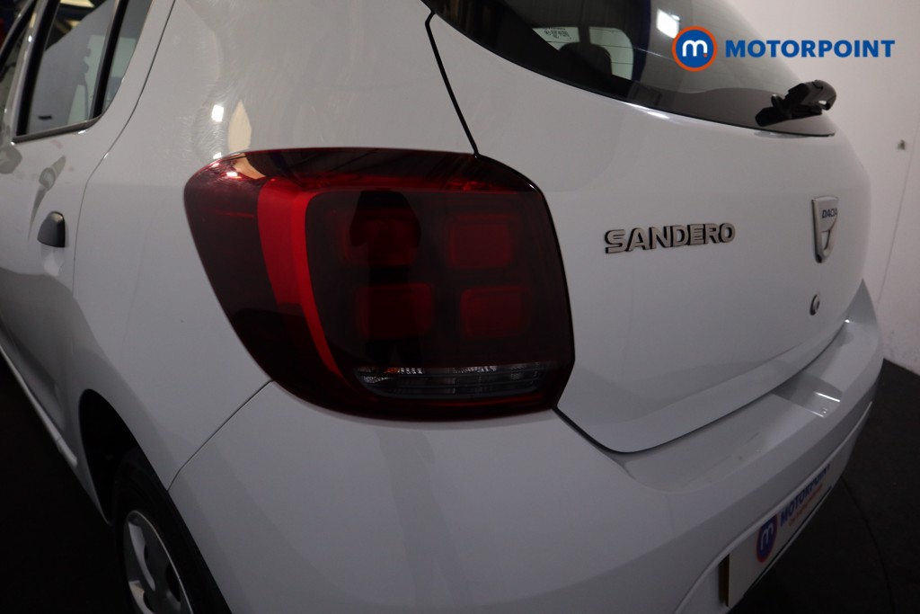 Dacia Sandero Essential Manual Petrol Hatchback - Stock Number (1530694) - 14th supplementary image