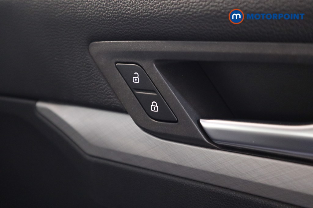 Volkswagen Golf Life Manual Petrol Hatchback - Stock Number (1533095) - 10th supplementary image