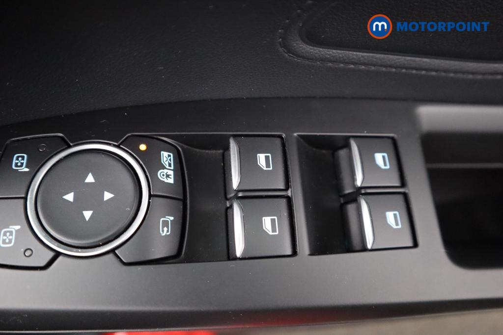 Ford Focus St-Line X Edition Manual Petrol-Electric Hybrid Hatchback - Stock Number (1536426) - 20th supplementary image