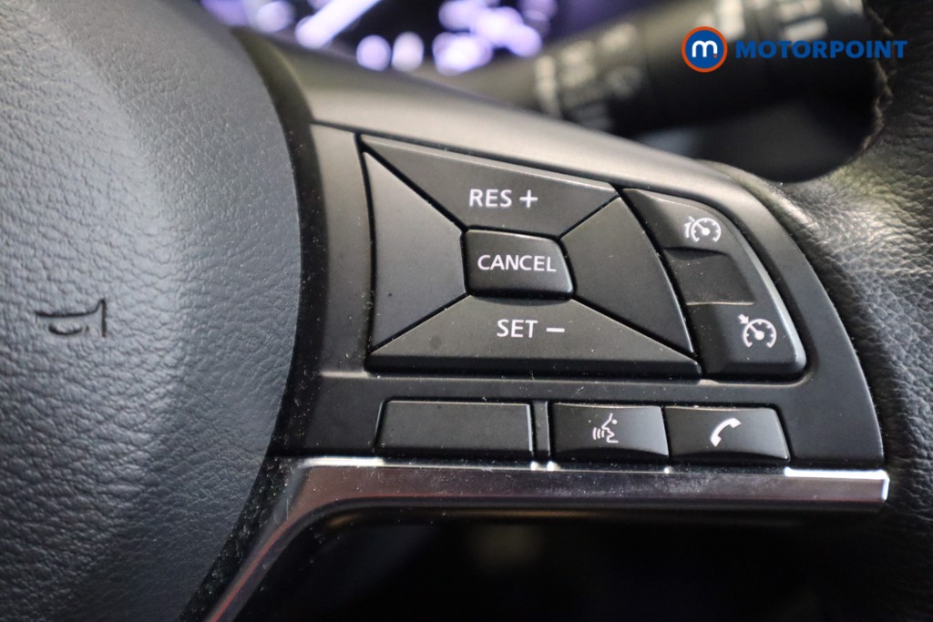 Nissan Juke N-Connecta Manual Petrol SUV - Stock Number (1536849) - 9th supplementary image