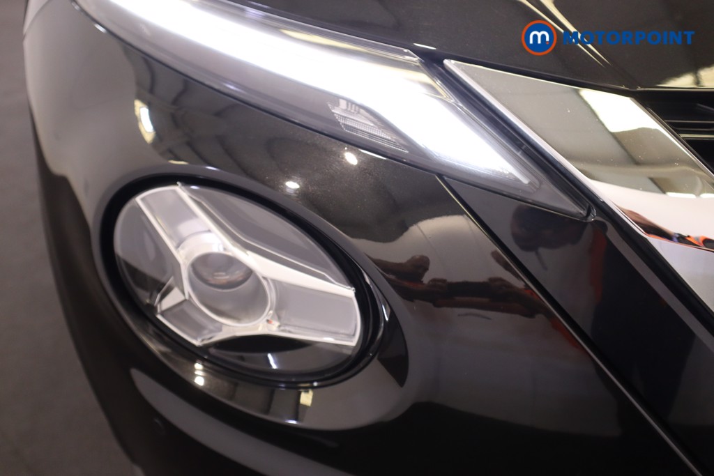 Nissan Juke N-Connecta Manual Petrol SUV - Stock Number (1536849) - 14th supplementary image