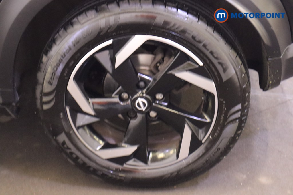 Nissan Juke N-Connecta Manual Petrol SUV - Stock Number (1536849) - 18th supplementary image