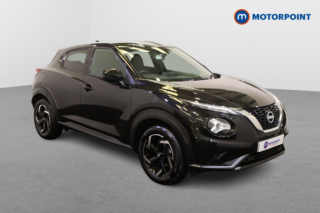 Nissan Juke N-Connecta Manual Petrol SUV - Stock Number (1536849) - Drivers side front corner