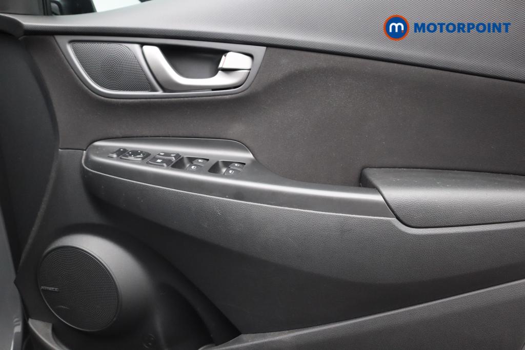 Hyundai Kona Premium Manual Petrol SUV - Stock Number (1537119) - 18th supplementary image