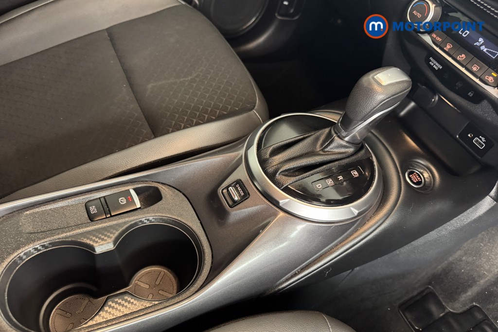 Nissan Juke N-Connecta Automatic Petrol SUV - Stock Number (1537266) - 10th supplementary image