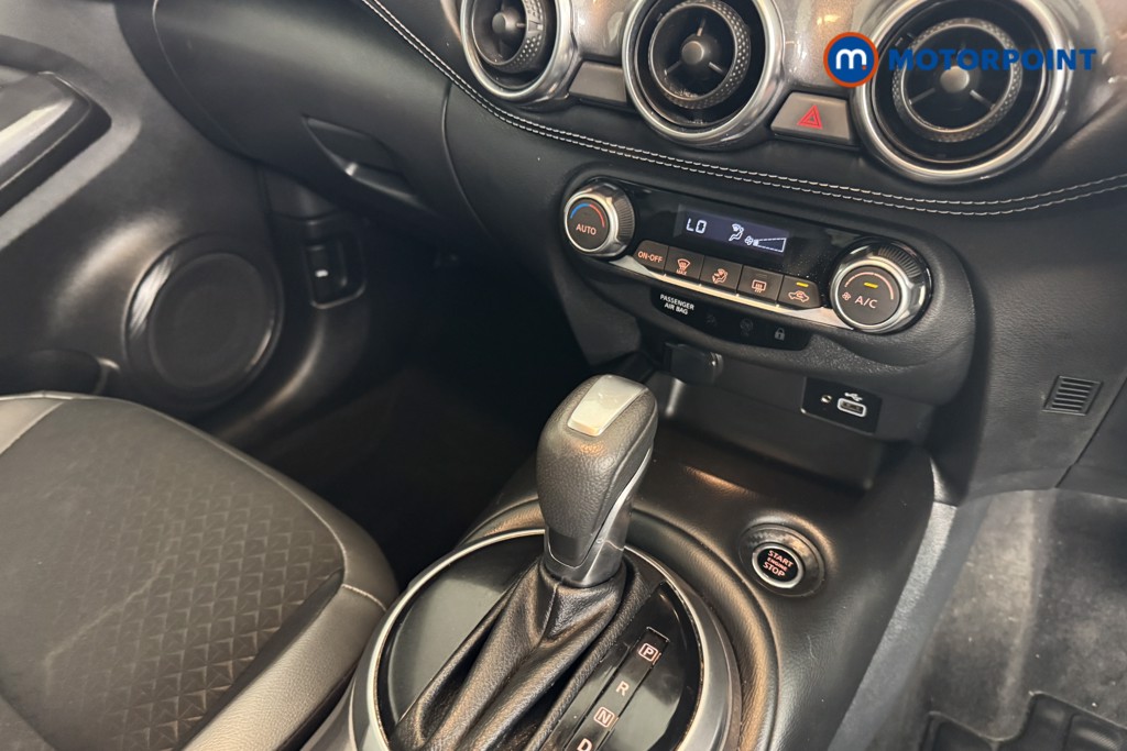 Nissan Juke N-Connecta Automatic Petrol SUV - Stock Number (1537266) - 11th supplementary image