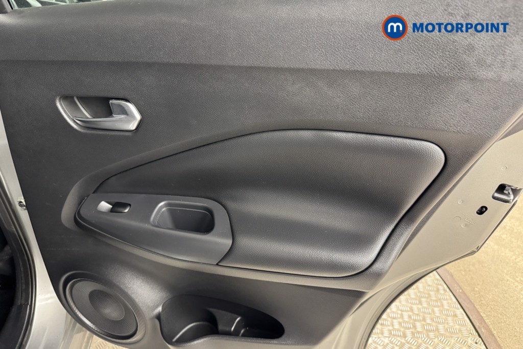 Nissan Juke N-Connecta Automatic Petrol SUV - Stock Number (1537266) - 16th supplementary image