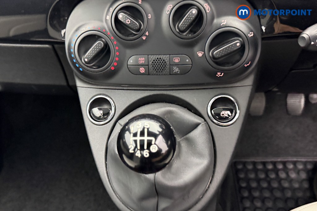 Fiat 500 Dolcevita Manual Petrol-Electric Hybrid Hatchback - Stock Number (1539585) - 10th supplementary image