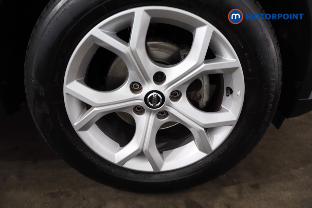 Nissan Juke N-Connecta Manual Petrol SUV - Stock Number (1539706) - 9th supplementary image