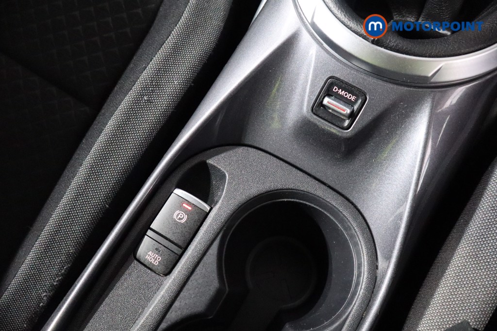 Nissan Juke N-Connecta Manual Petrol SUV - Stock Number (1539706) - 20th supplementary image