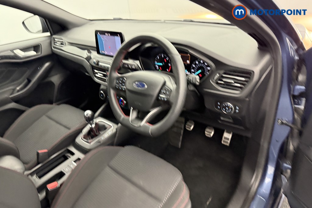 Ford Focus St-Line Manual Diesel Hatchback - Stock Number (1540243) - 4th supplementary image