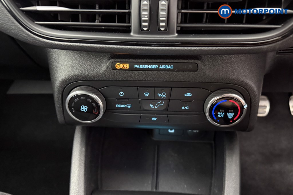 Ford Focus St-Line Manual Diesel Hatchback - Stock Number (1540243) - 11th supplementary image