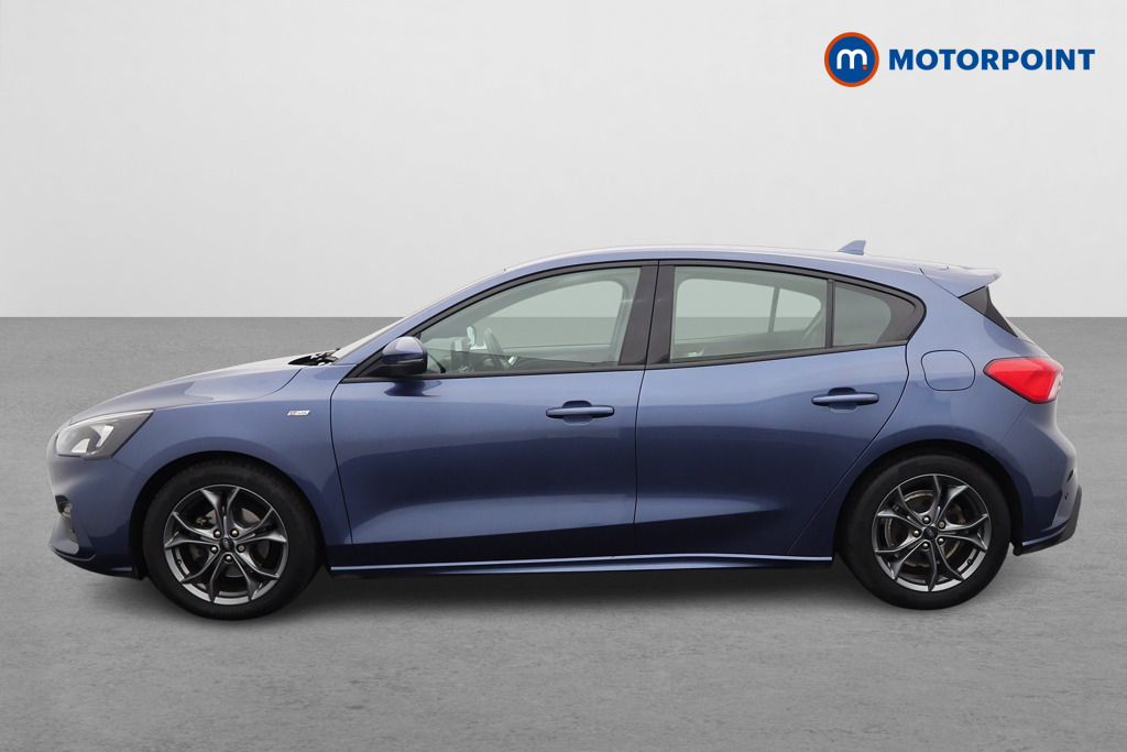 Ford Focus St-Line Manual Diesel Hatchback - Stock Number (1540243) - Passenger side