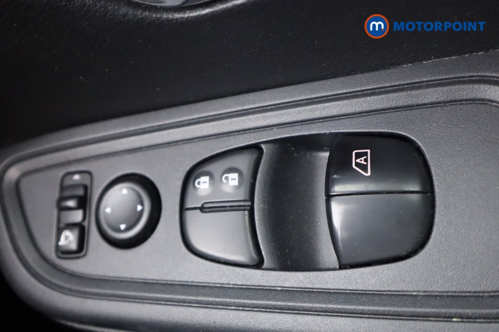 Nissan Micra N-Connecta Manual Petrol Hatchback - Stock Number (1540275) - 4th supplementary image