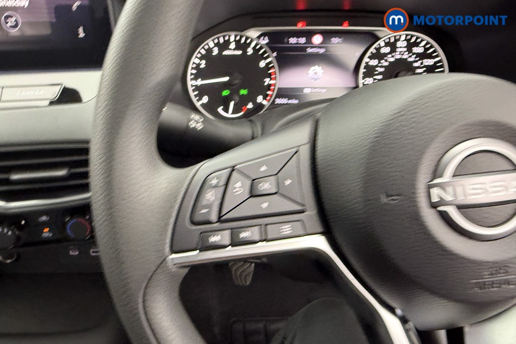 Nissan Juke Acenta Premium Manual Petrol SUV - Stock Number (1540412) - 11th supplementary image