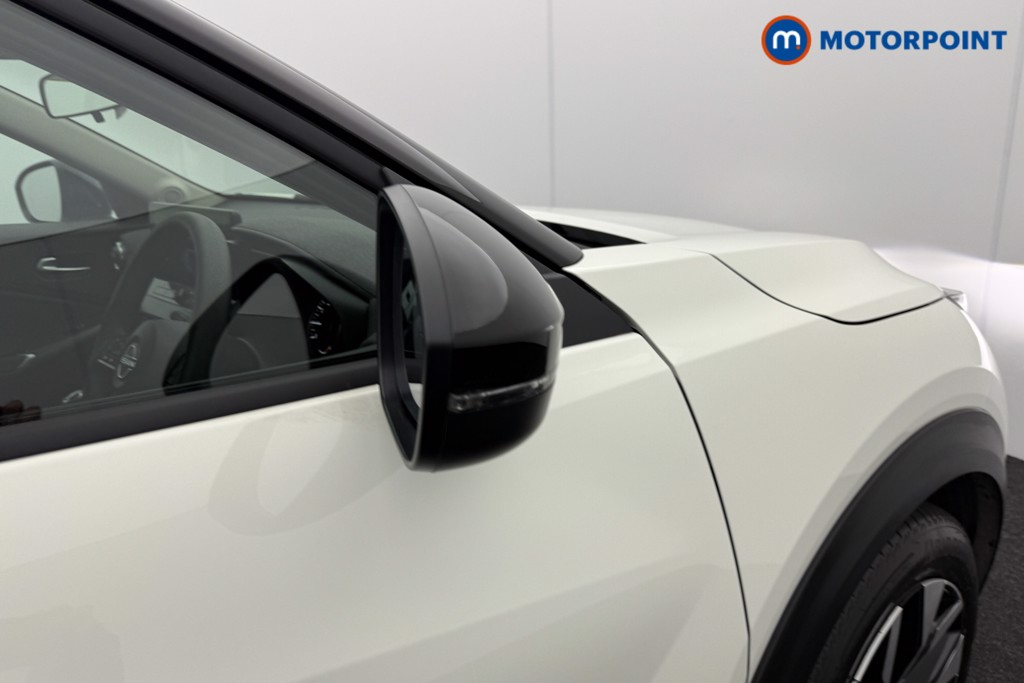 Nissan Juke Acenta Premium Manual Petrol SUV - Stock Number (1540412) - 16th supplementary image