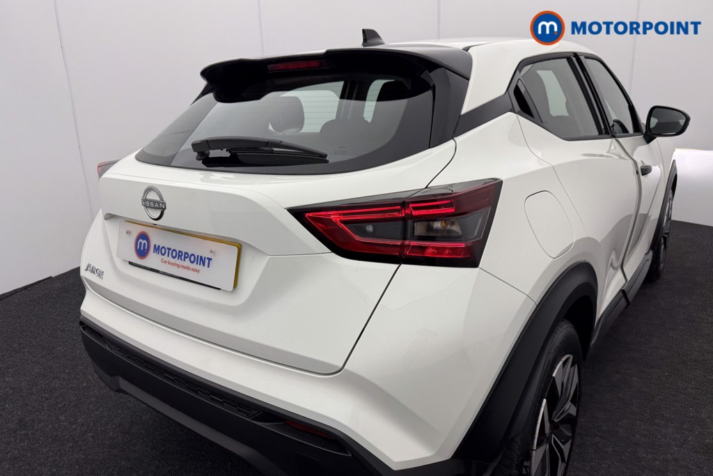 Nissan Juke Acenta Premium Manual Petrol SUV - Stock Number (1540412) - 24th supplementary image
