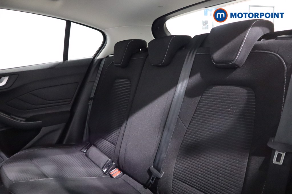 Ford Focus Titanium Manual Petrol-Electric Hybrid Hatchback - Stock Number (1540802) - 5th supplementary image