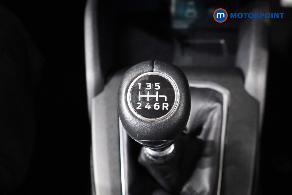 Ford Focus Titanium Manual Petrol-Electric Hybrid Hatchback - Stock Number (1540802) - 15th supplementary image