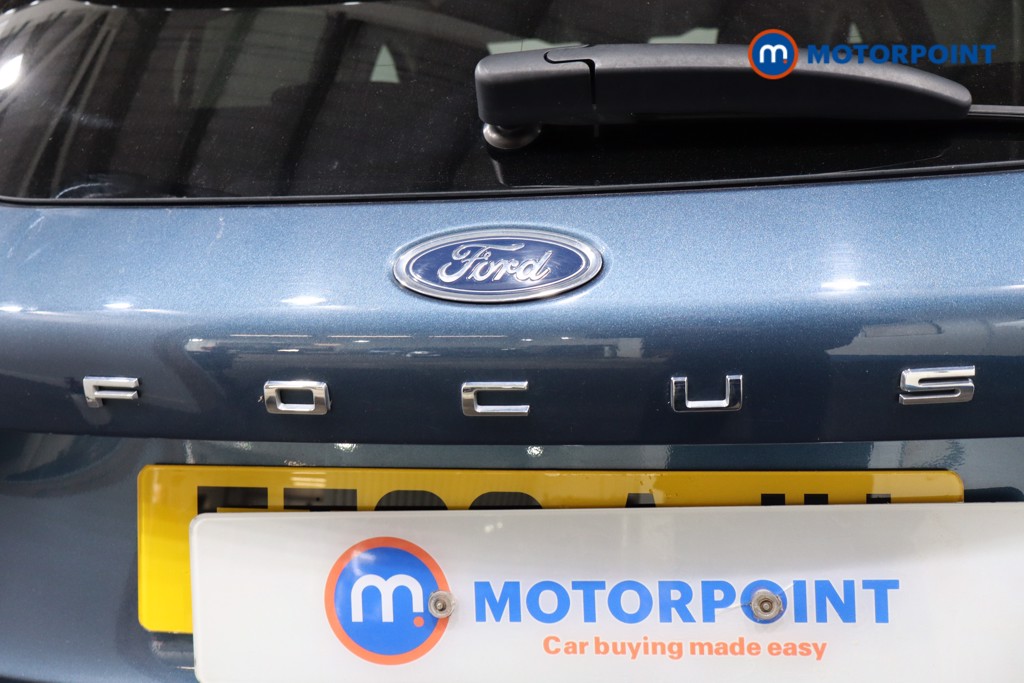 Ford Focus Titanium Manual Petrol-Electric Hybrid Hatchback - Stock Number (1540802) - 25th supplementary image