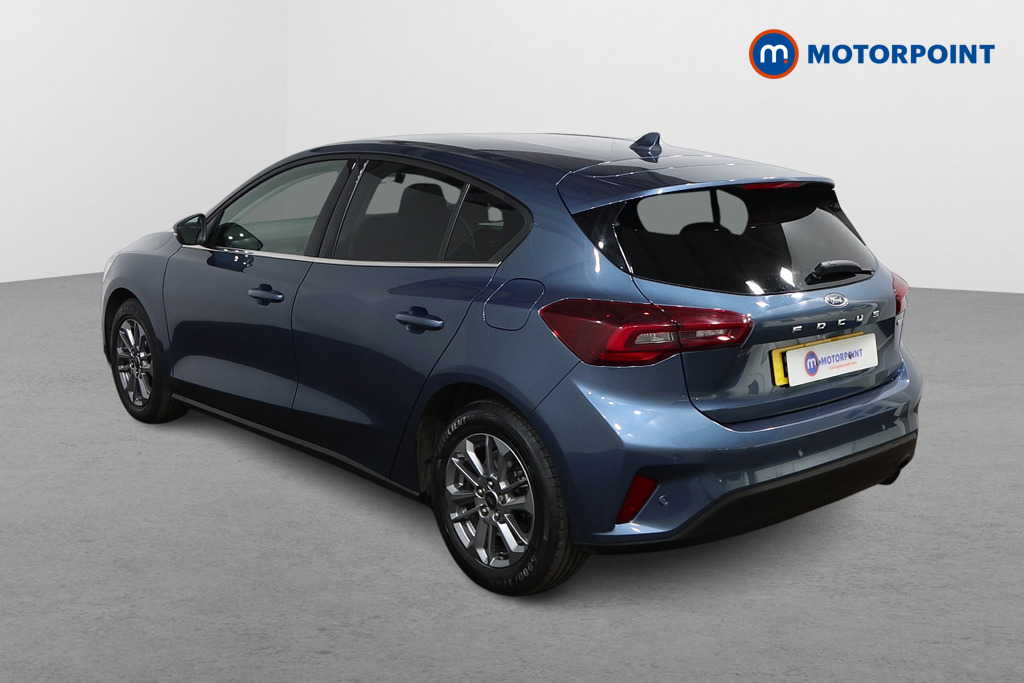 Ford Focus Titanium Manual Petrol-Electric Hybrid Hatchback - Stock Number (1540802) - Passenger side rear corner