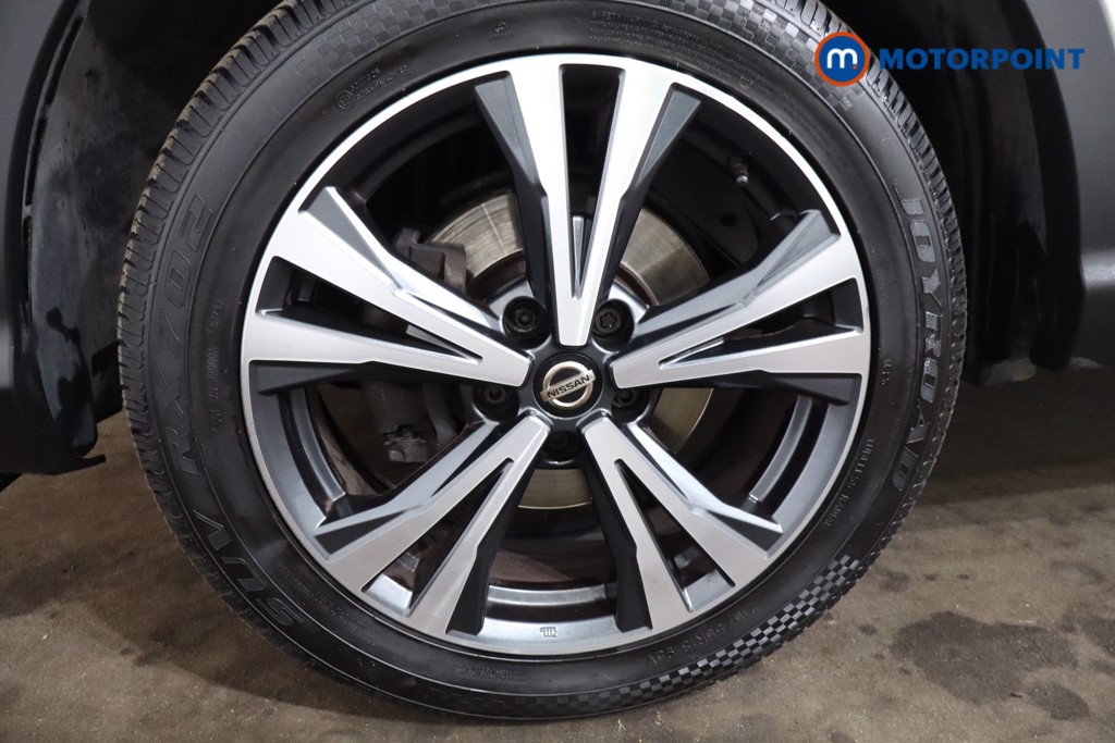 Nissan Qashqai N-Connecta Manual Petrol SUV - Stock Number (1540818) - 9th supplementary image
