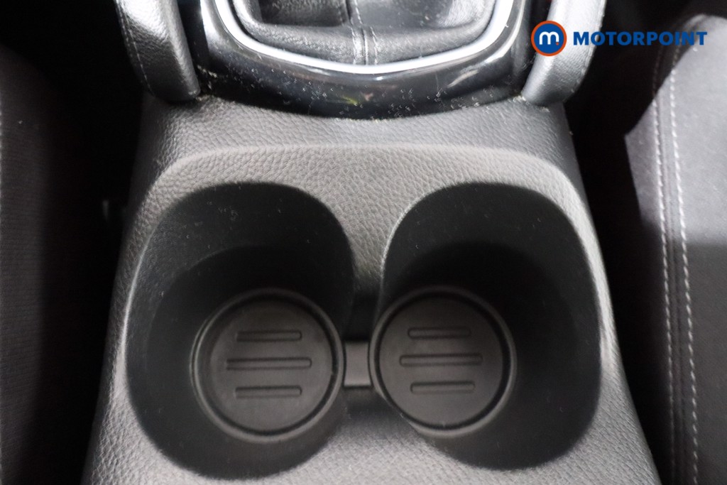 Nissan Qashqai N-Connecta Manual Petrol SUV - Stock Number (1540818) - 16th supplementary image