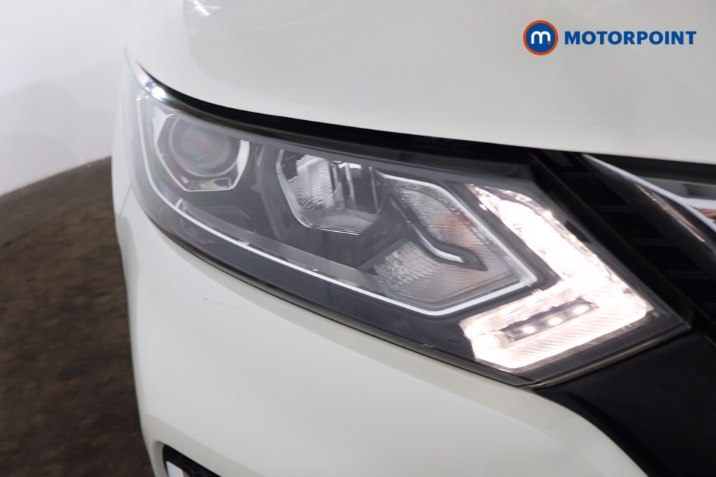 Nissan Qashqai N-Connecta Manual Petrol SUV - Stock Number (1540818) - 23rd supplementary image