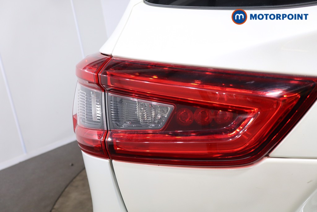 Nissan Qashqai N-Connecta Manual Petrol SUV - Stock Number (1540818) - 26th supplementary image