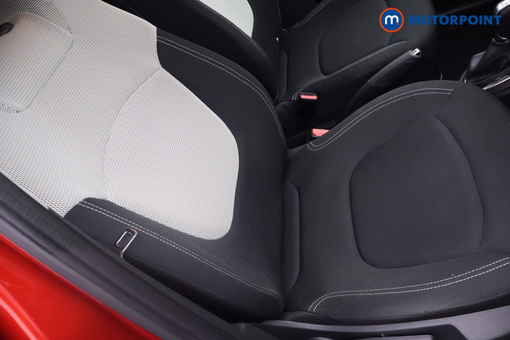 Renault Captur Iconic Automatic Diesel SUV - Stock Number (1541285) - 12th supplementary image