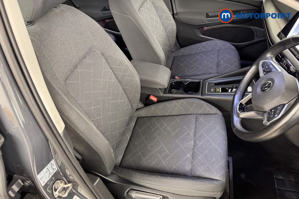 Volkswagen Golf Life Automatic Petrol Hatchback - Stock Number (1541747) - 5th supplementary image