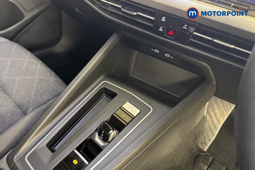 Volkswagen Golf Life Automatic Petrol Hatchback - Stock Number (1541747) - 11th supplementary image