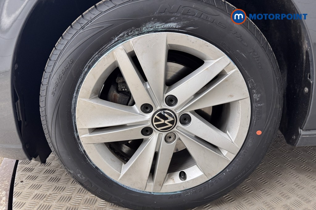 Volkswagen Golf Life Automatic Petrol Hatchback - Stock Number (1541747) - 23rd supplementary image