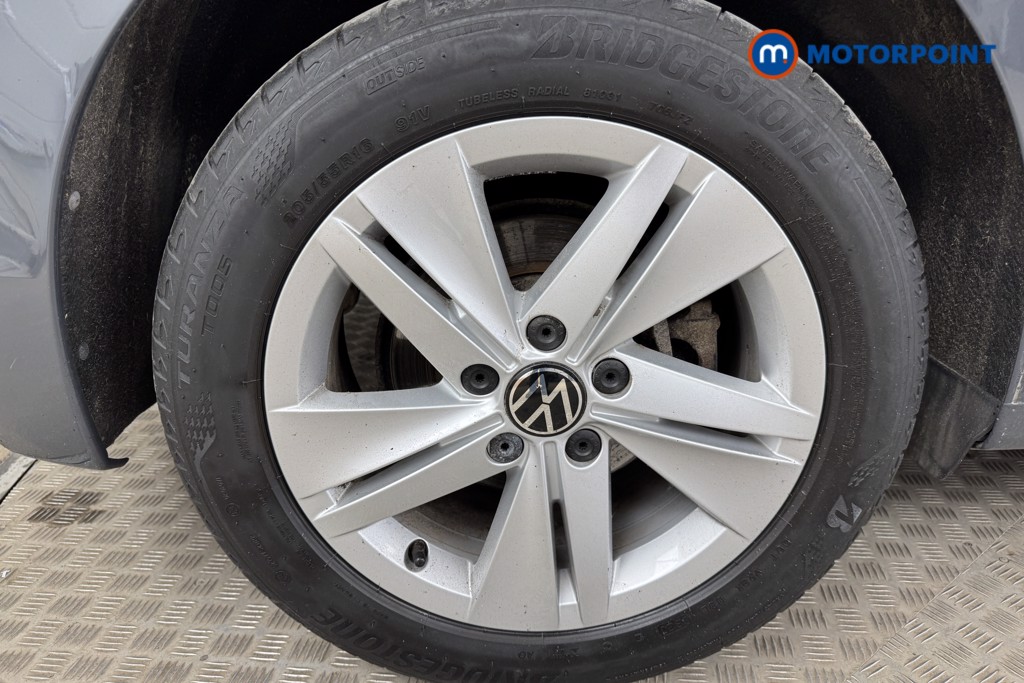 Volkswagen Golf Life Automatic Petrol Hatchback - Stock Number (1541747) - 24th supplementary image