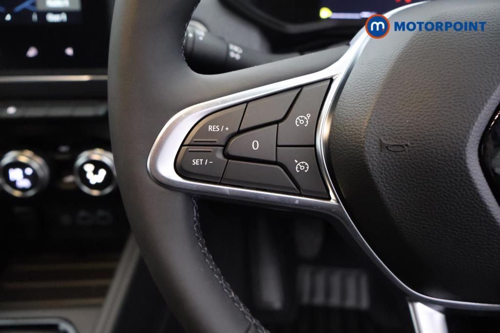 Renault Clio Evolution Manual Petrol Hatchback - Stock Number (1541786) - 2nd supplementary image