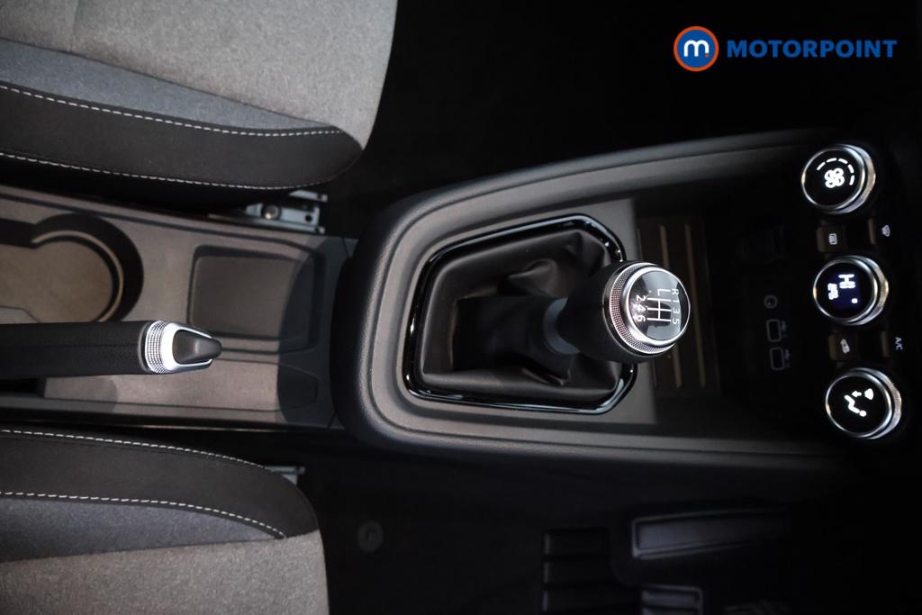 Renault Clio Evolution Manual Petrol Hatchback - Stock Number (1541786) - 6th supplementary image