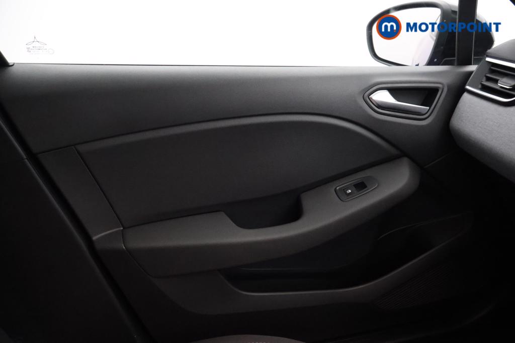 Renault Clio Evolution Manual Petrol Hatchback - Stock Number (1541786) - 8th supplementary image